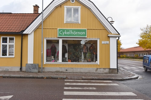 Cykelaffär i Enköping Cykelhörnan är en cykelaffär i Enköping.